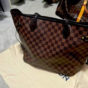 Louis Vuitton Neverfull MM Monogram